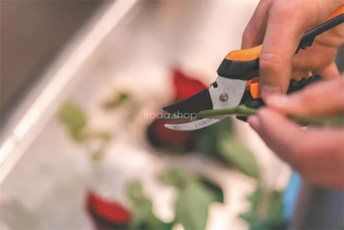 Metszőolló, FISKARS "Solid™ SP14"