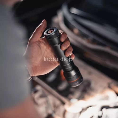 NEBO NEB-FLT-0016-G Newton 1000 zseblámpa, 1000 lm - 60 lm, 4 funkció, IP67, 3x zoom