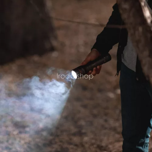 NEBO NEB-FLT-0016-G Newton 1000 zseblámpa, 1000 lm - 60 lm, 4 funkció, IP67, 3x zoom