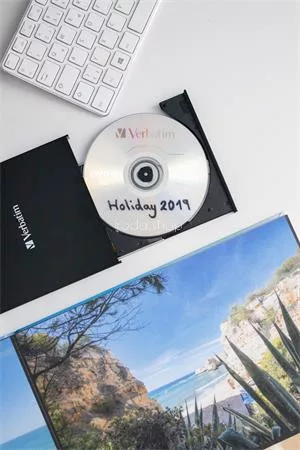 CD/DVD író, USB 2.0, külső, VERBATIM