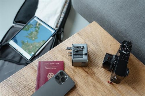 Utazóadapter, univerzális, USB-A(QC 3.0)/USB-C(PD30W)2xUSB, VERBATIM "UTA-03"